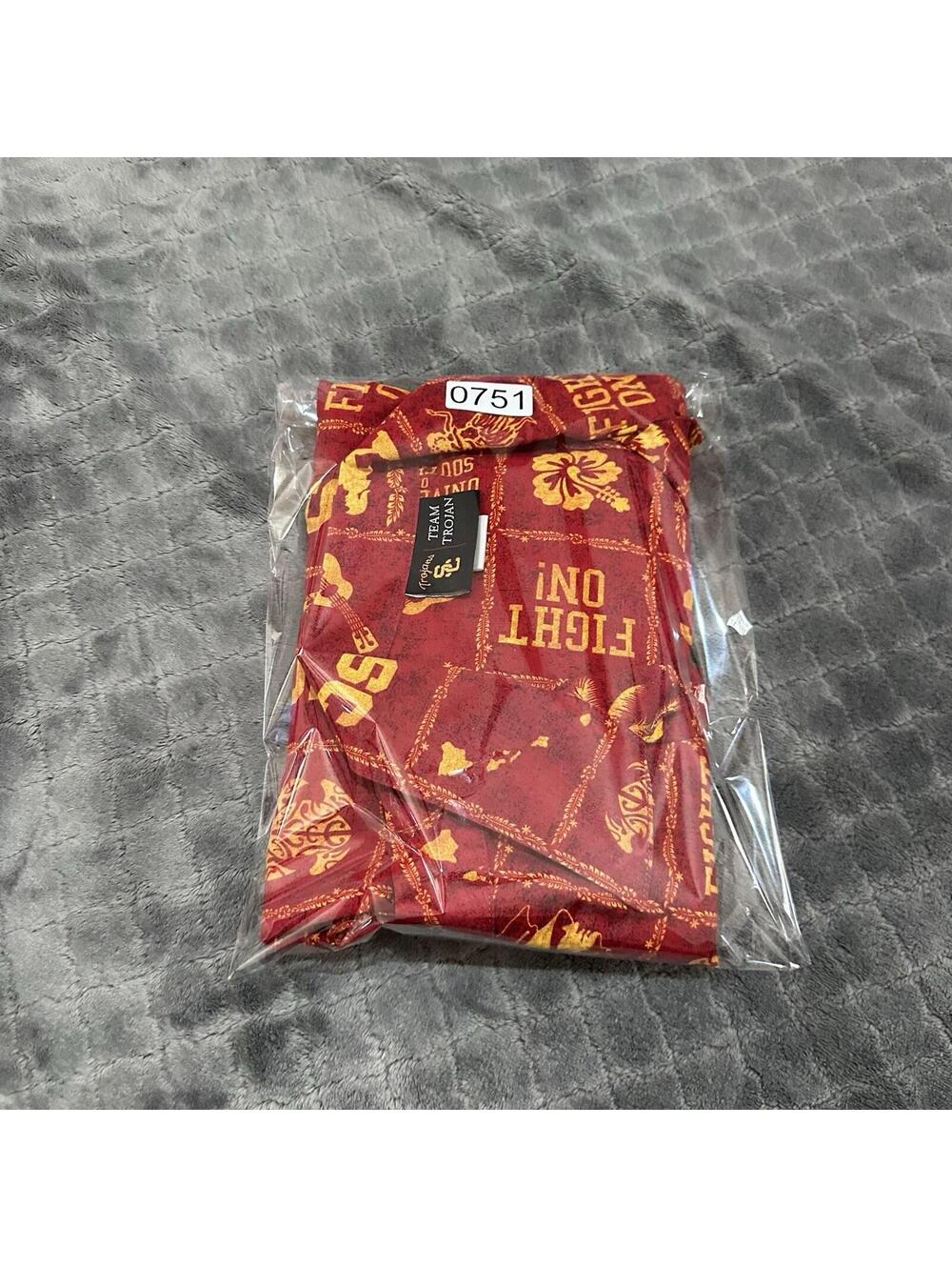 USC Team Trojans Hawaiian Shirt Men XL Southern California Fight On USA - Picture 6 of 6